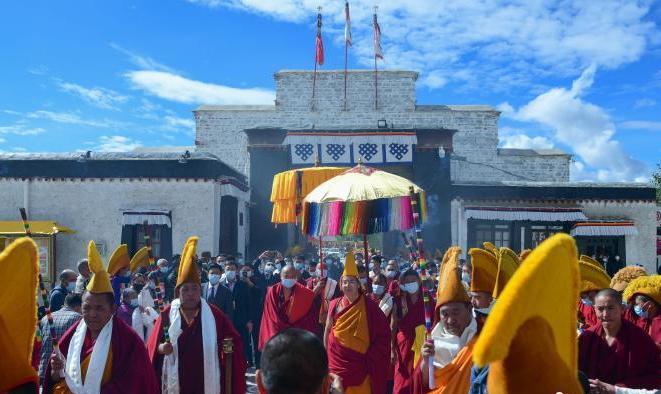 8月8日，全國政協(xié)常委、中國佛教協(xié)會副會長、中國佛協(xié)西藏分會會長班禪額爾德尼·確吉杰布從拉薩回到駐錫地扎什倫布寺。 <a target='_blank' ><p  align=