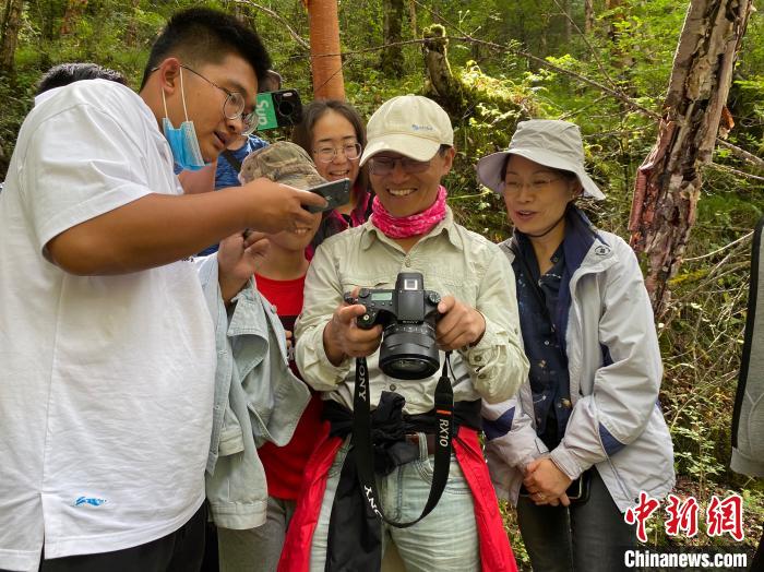 中國首批訪客進(jìn)入祁連山國家公園青海片區(qū)進(jìn)行生態(tài)體驗(yàn)