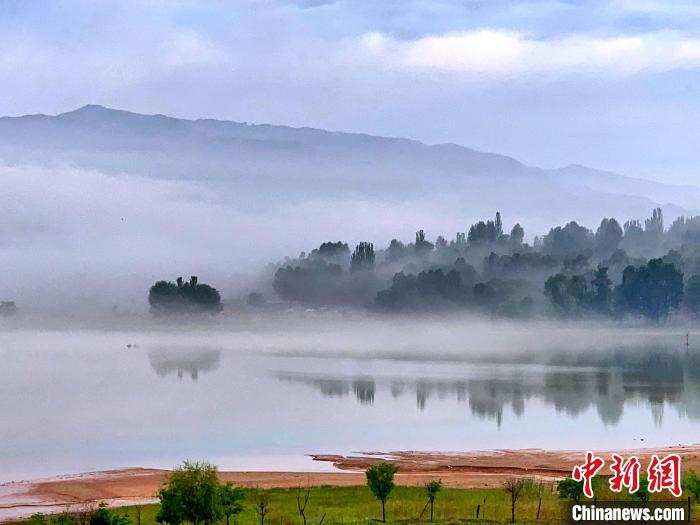 圖為青海黃河流域自然生態(tài)。(資料圖) 李玉峰 攝