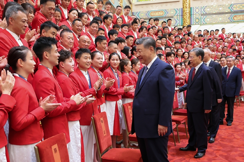 2024年8月20日，習(xí)近平總書(shū)記在人民大會(huì)堂接見(jiàn)第33屆夏季奧林匹克運(yùn)動(dòng)會(huì)中國(guó)體育代表團(tuán)全體成員。