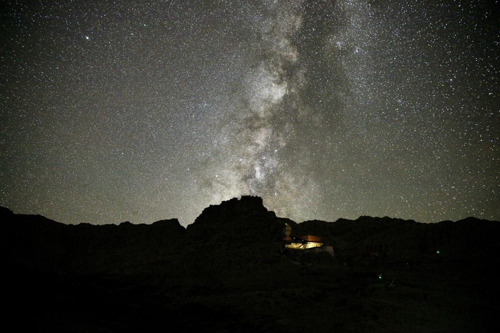 阿里暗夜星空。旦真次旦攝