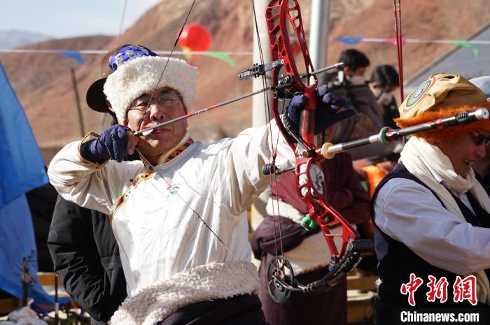 青海祁連：藏族民眾切磋箭術(shù)喜迎農(nóng)歷新年